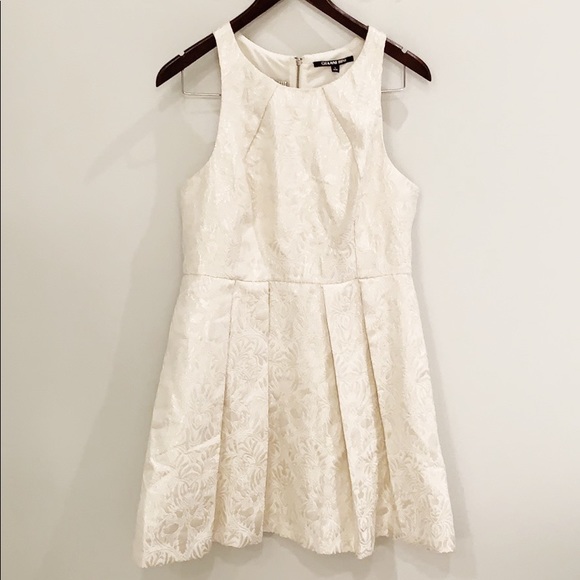 Gianni Bini cream floral embossed mini dress Size Large NWT - Picture 3 of 6